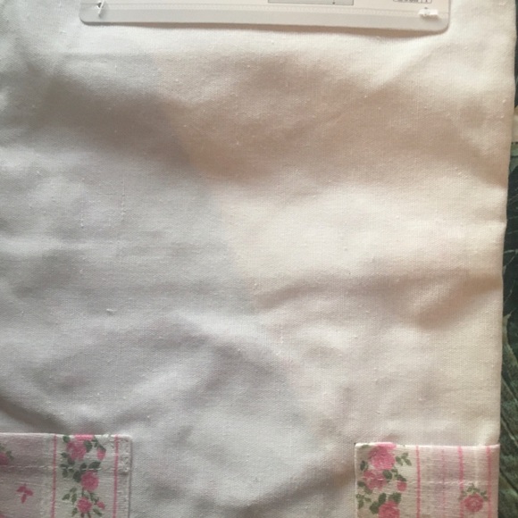 NW PINK ROSES APRON AND MITT SET - Picture 8 of 8